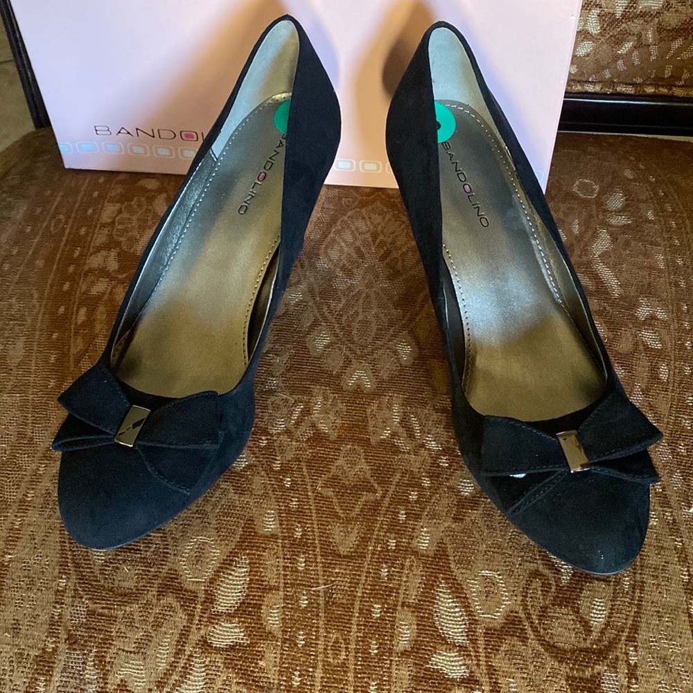 Bandolino Turlip Black Wedge Heels size 8M